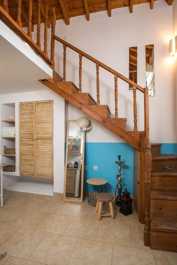 Annas Houses Chalki Town Екстериор снимка